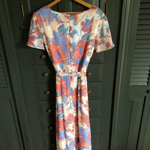 Floral maxi dress with slit - Picture 7 of 9